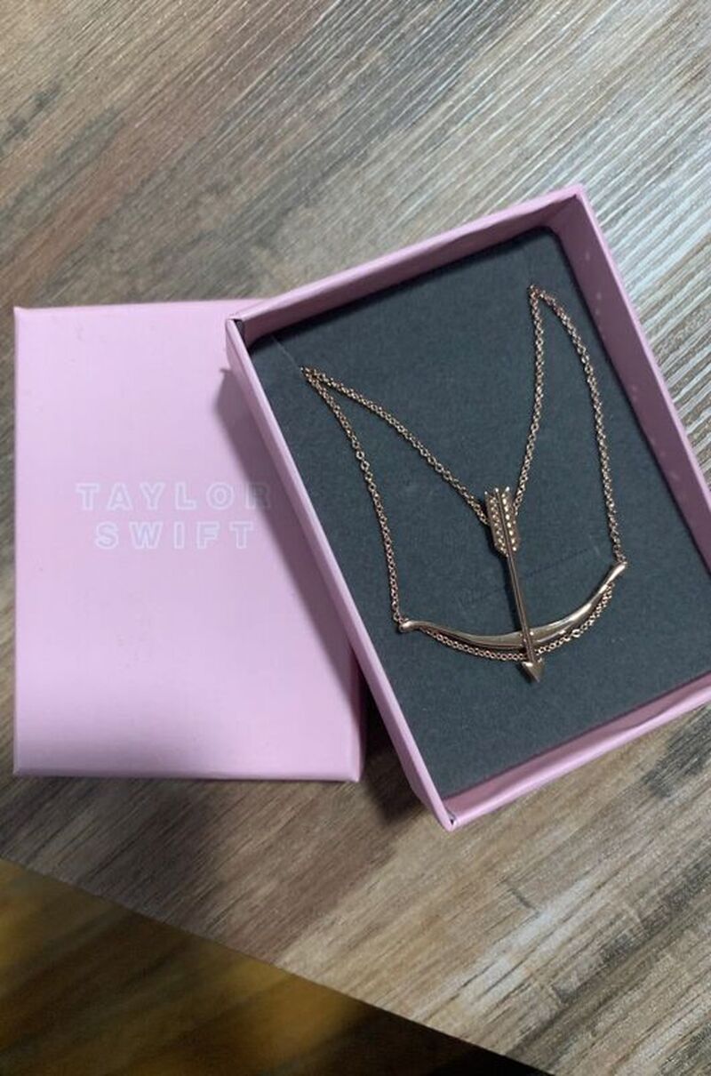 Archer necklace for Taylor Swift.
