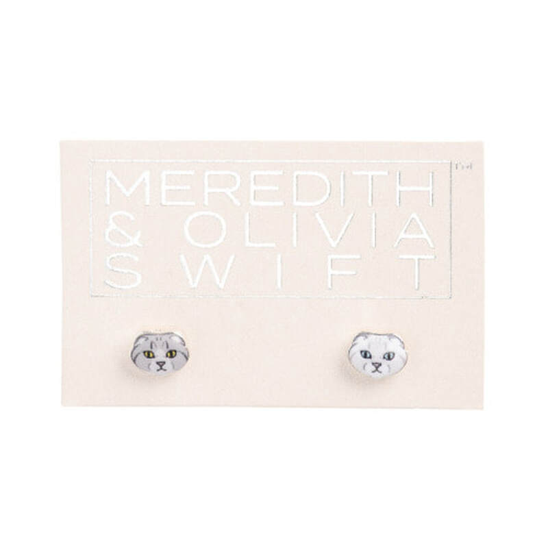 Earrings of Meredith and Olivia Swift, Taylor Swift's cats.